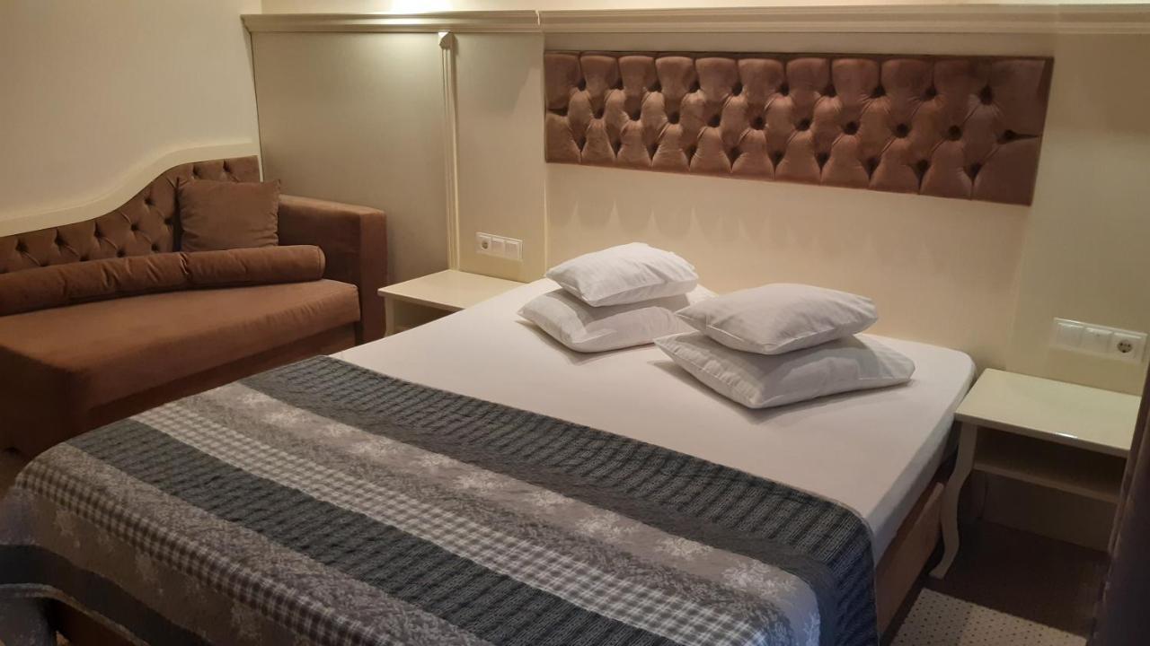 Hotel Holiday Maria เบยเล เฮร์คูลาเน ภายนอก รูปภาพ