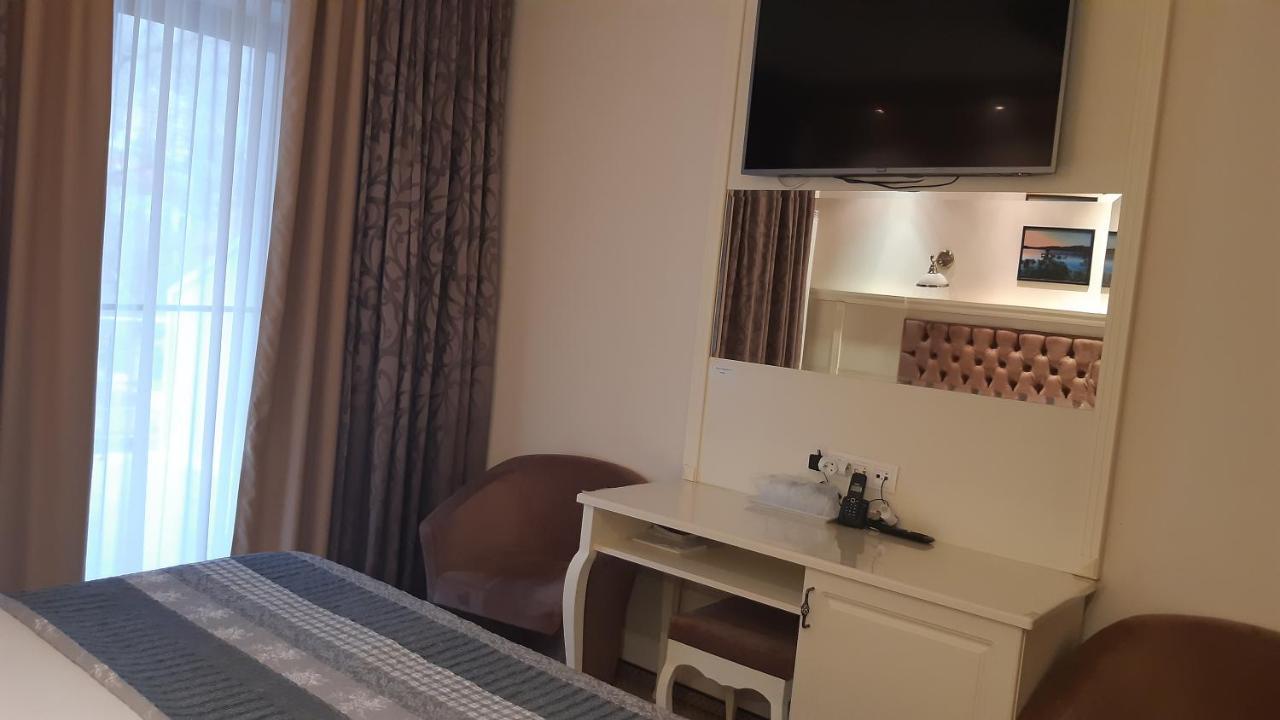 Hotel Holiday Maria เบยเล เฮร์คูลาเน ภายนอก รูปภาพ