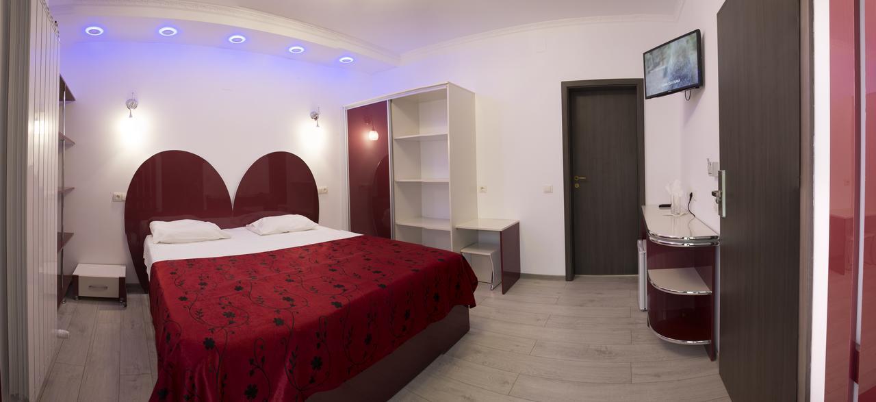 Hotel Holiday Maria เบยเล เฮร์คูลาเน ภายนอก รูปภาพ