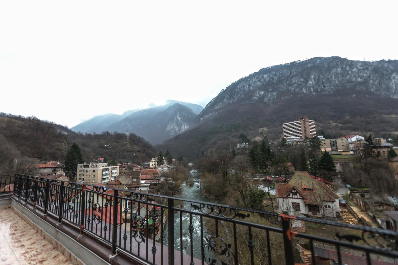 Hotel Holiday Maria เบยเล เฮร์คูลาเน ภายนอก รูปภาพ