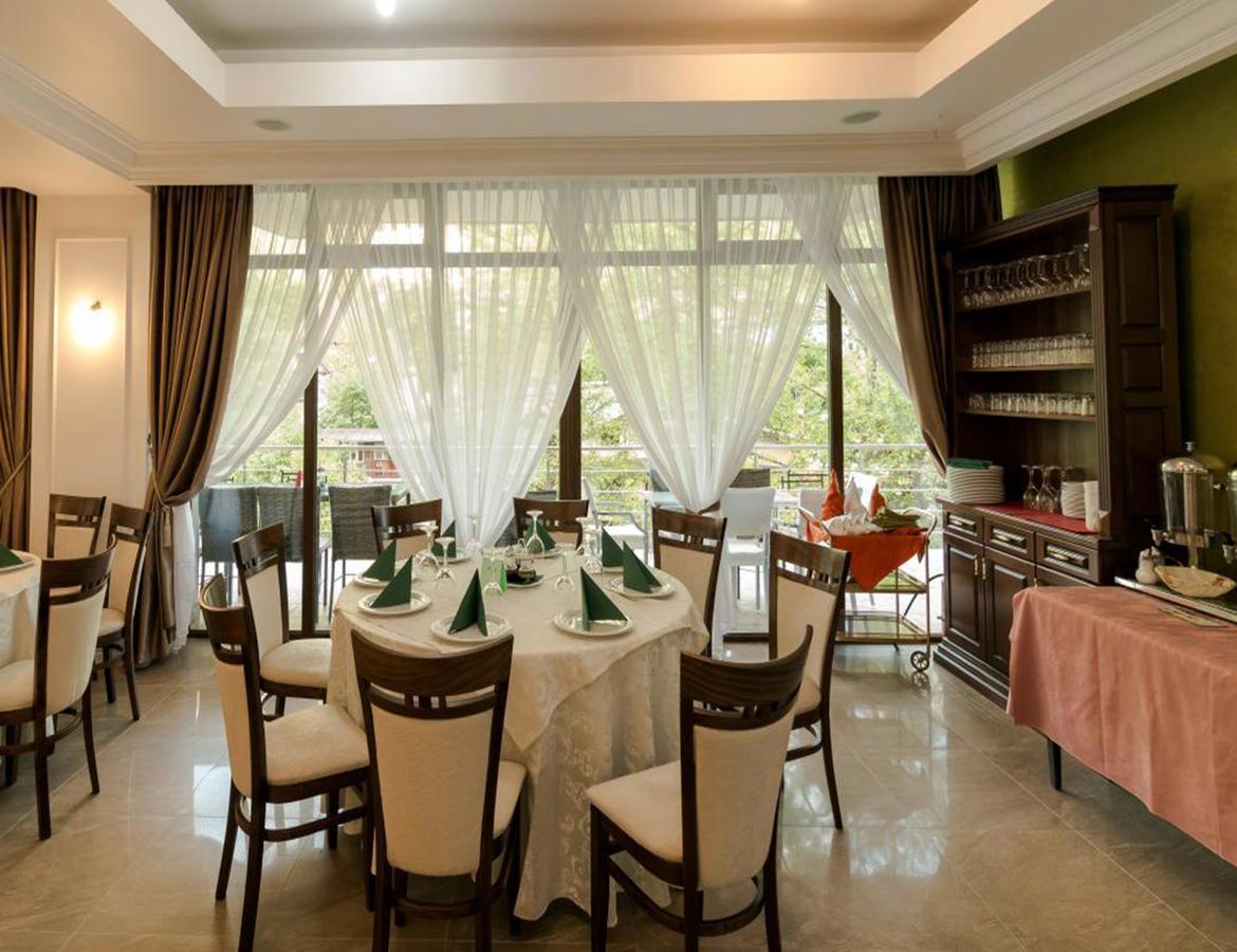 Hotel Holiday Maria เบยเล เฮร์คูลาเน ภายนอก รูปภาพ