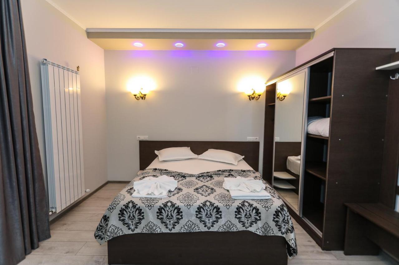 Hotel Holiday Maria เบยเล เฮร์คูลาเน ภายนอก รูปภาพ